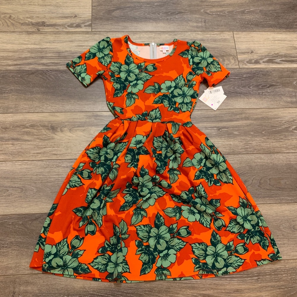 •LulaRoe• Amelia XS dress -NWT-